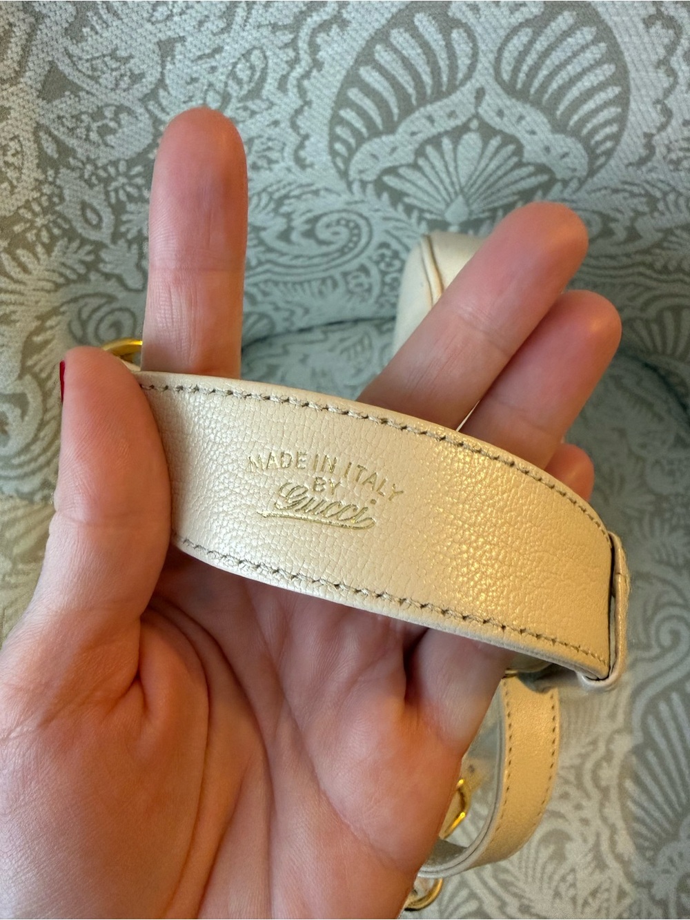 Gucci Aphrodite Small Shoulder Bag in Ecru - Picture 11 of 16